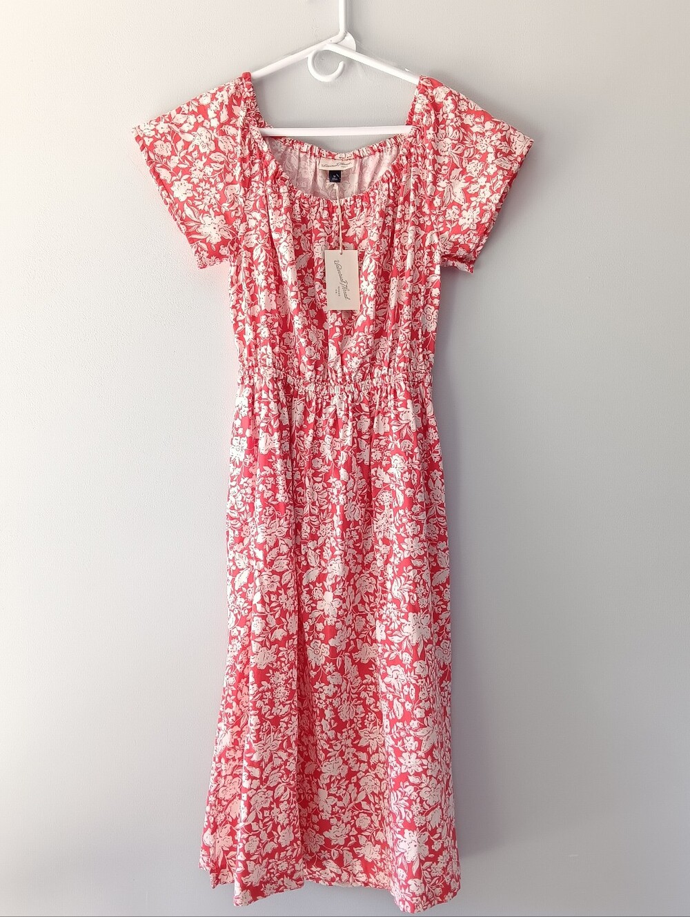 Universal Thread Short-Sleeve Back Cutout Maxi Dress Red Floral Print Medium
